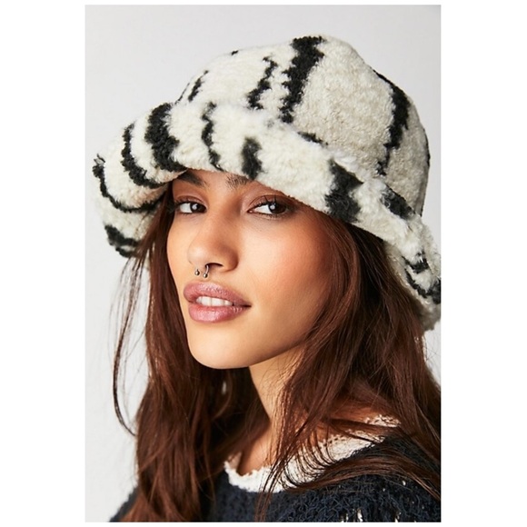 Free People Shaggy Sherpa Stripe Bucket Hat Ivory & Black One Size main image 5